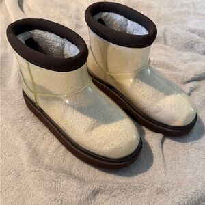 Koolaburra Cream and Brown Winter Boots